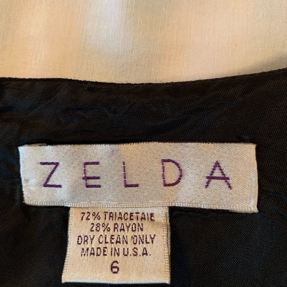 Zelda knee length skirt. Size 8 - Picture 3 of 5